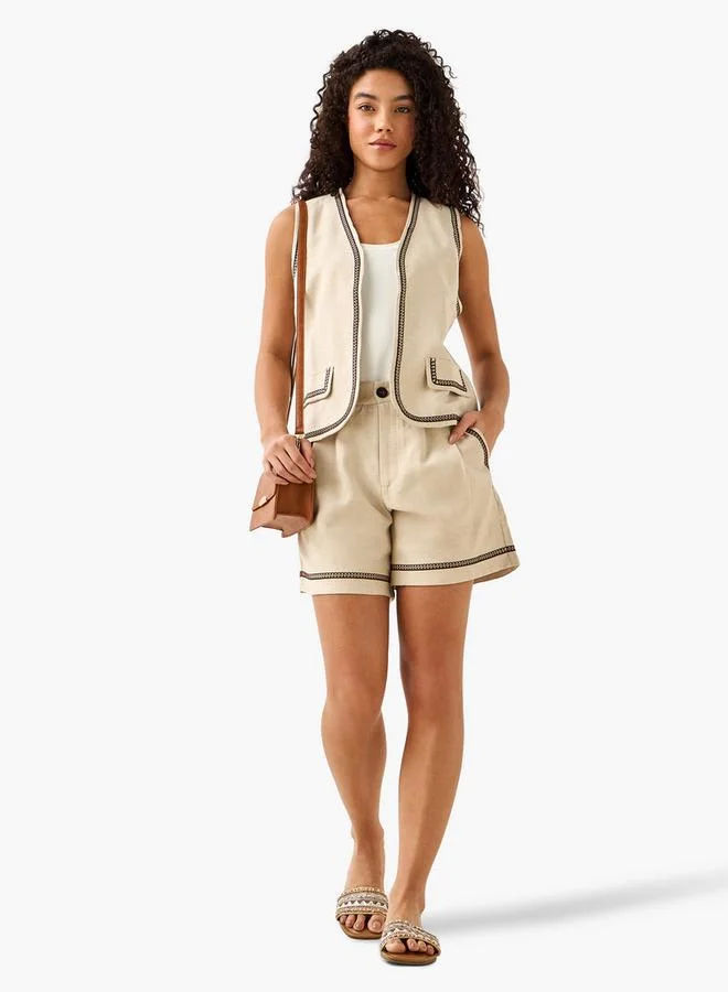 لي كوبر Lee Cooper Mid-Rise Pleated Shorts with Embroidery
